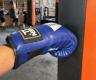 Sandsackhandschuhe am Boxsack: Warum die richtige Ausrüstung über Ihr Training entscheidet